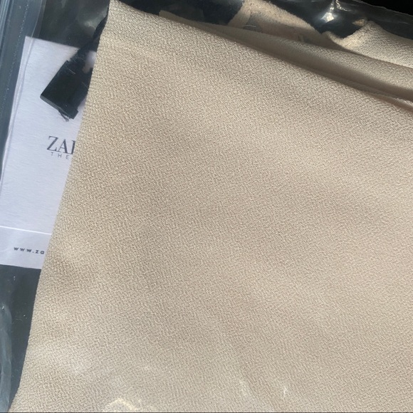 Zahraa The Label Premium Chiffon Scarf in Ivory - Picture 6 of 6